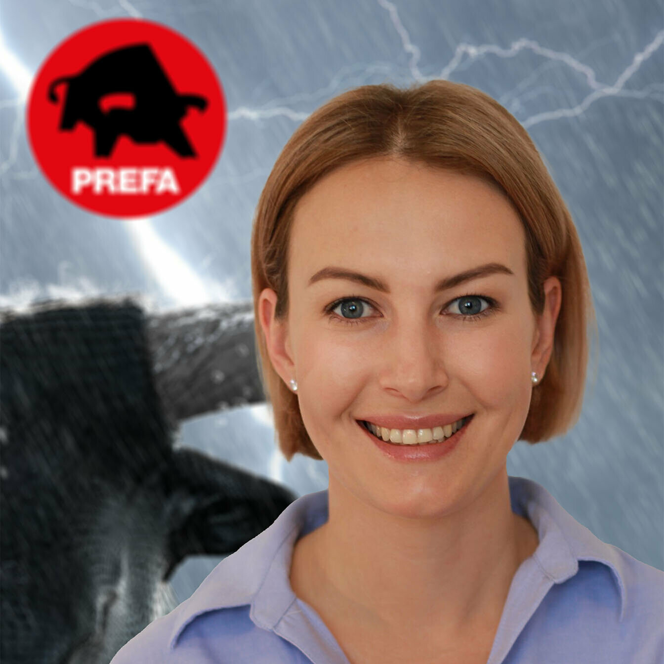 Auf dem Bild sieht man die aktuelle Verantwortliche für die Marketingaktivitäten der Exportländer BeNeLux und die skandinavischen Regionen, Maryna Ivanova, in blauem Oberteil vor einem Hintergrund mit Stier im Gewitter und dem PREFA-Logo in der linken oberen Bildecke.